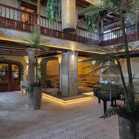 Nogal & Adults Only Hotel